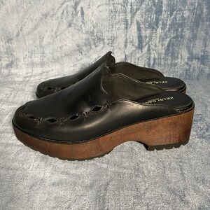 Black Kelsi Dagger Clogs 8 women’s
